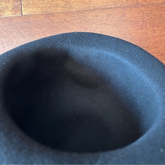 Vintage Sparkle Plenty Black Felt Hat with Purple Floral Accent, Romcom 90s Vibe - Picture 15 of 16